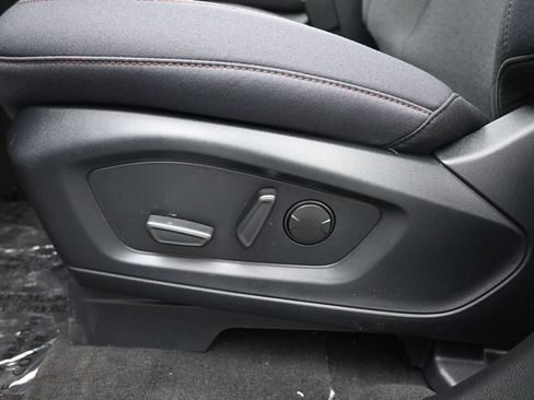 New 2026 Ford Explorer Active RWD image 9