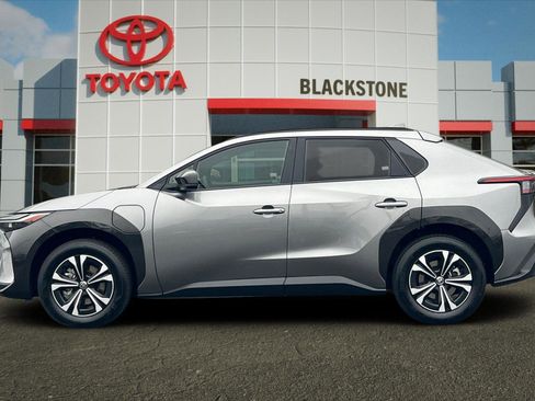 Certified 2023 Toyota bZ4X XLE image 6