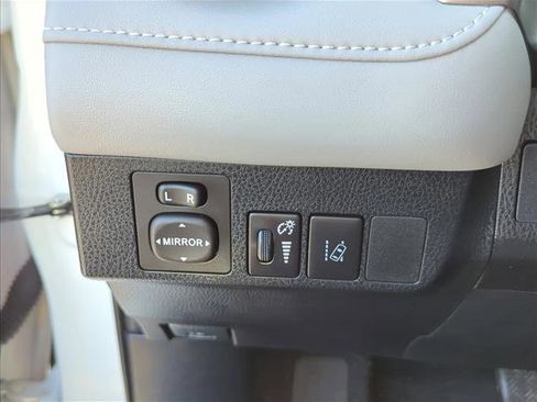 Used 2017 Toyota RAV4 Limited w/ Advanced Technology Package image 12