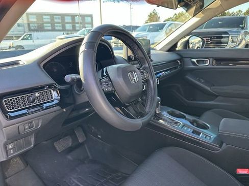 Used 2022 Honda Civic EX image 10