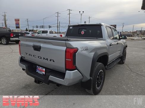 New 2025 Toyota Tacoma TRD Off-Road w/ TRD Off Road Upgrade Package image 31
