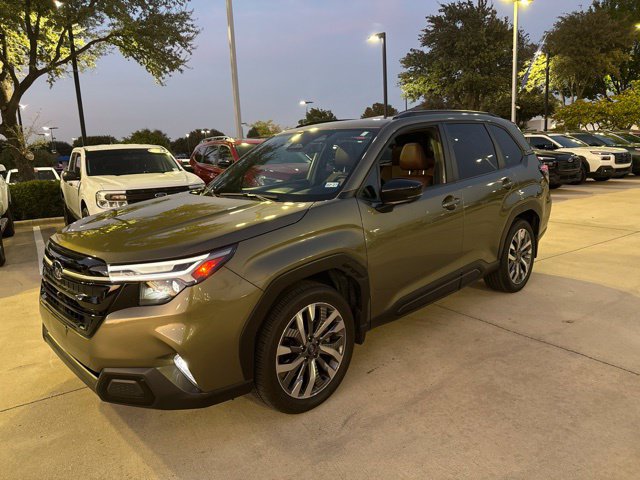 Certified 2025 Subaru Forester Touring AWD/4WD image 6