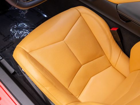 Used 2022 Chevrolet Corvette Stingray Preferred Cpe w/ Z51 Performance Package RWD image 14