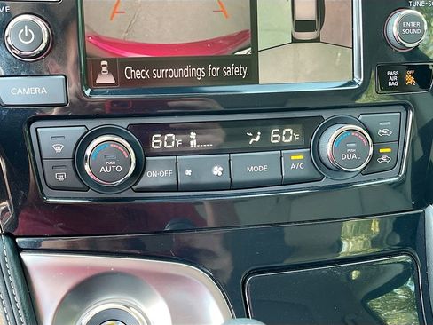 Used 2023 Nissan Maxima Platinum w/ Sport Mat Group FWD image 16