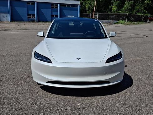 Used 2025 Tesla Model 3 Long Range RWD image 2
