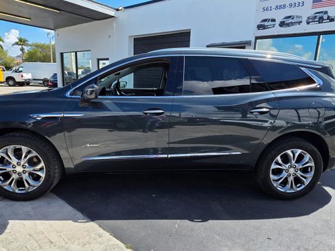 Used 2018 Buick Enclave Avenir w/ Avenir Technology Package image 3