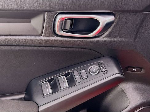 Used 2025 Honda Civic Sport image 12