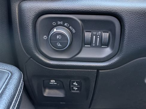 Used 2019 RAM 1500 Laramie image 21