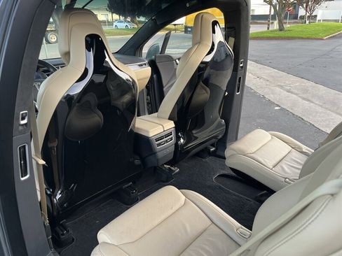 Used 2016 Tesla Model X Performance image 27