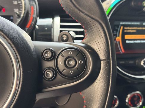 Used 2019 MINI Cooper S w/ Signature Upholstery Package FWD image 15