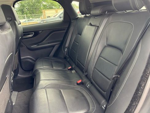 Used 2017 Jaguar F-PACE R-Sport image 14
