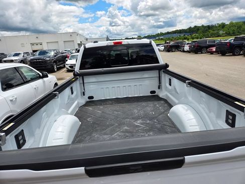 Used 2024 Ford F350 XLT AWD/4WD image 6