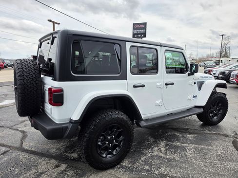 Used 2023 Jeep Wrangler Unlimited Rubicon 4xe image 4