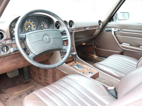 Used 1987 Mercedes-Benz 560 SL image 16