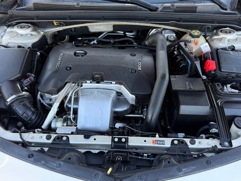 Used 2016 Chevrolet Malibu LT image 29