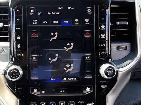 Used 2019 RAM 1500 Laramie AWD/4WD image 34