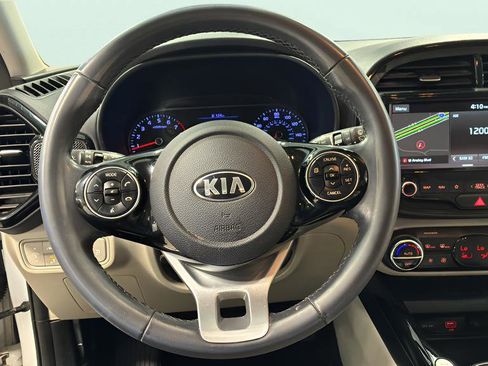Used 2020 Kia Soul EX FWD image 23
