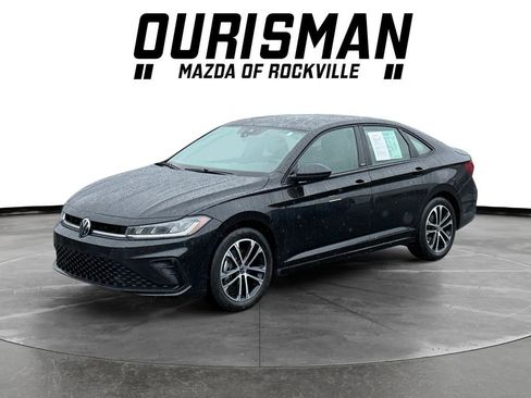 Used 2025 Volkswagen Jetta Sport FWD image 2
