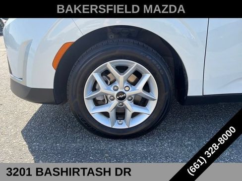 Used 2024 Kia Soul LX w/ Option Group 015 FWD image 18