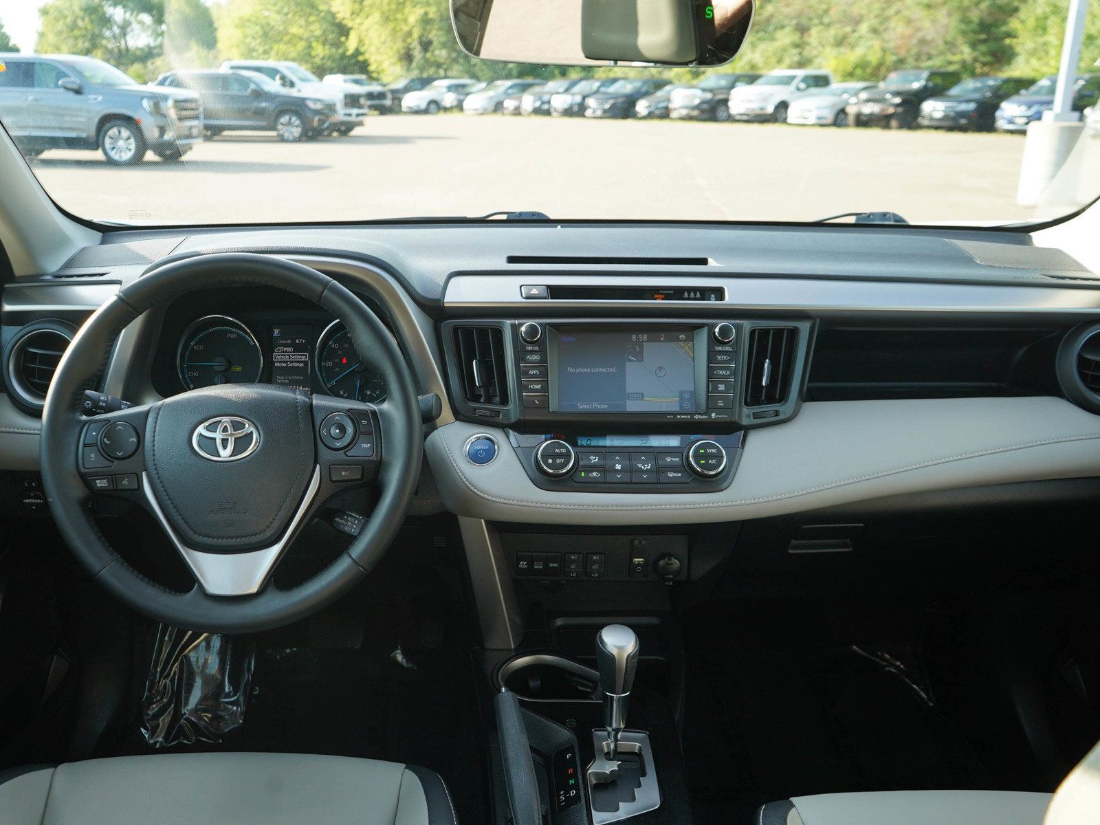 Used 2018 Toyota RAV4 Limited AWD/4WD image 16
