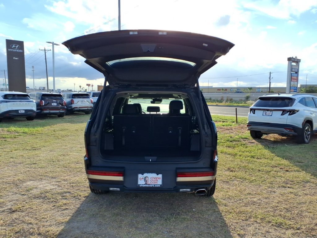 Used 2024 Hyundai Santa Fe Limited FWD image 20