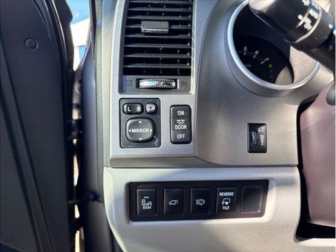 Used 2016 Toyota Sequoia Limited image 36