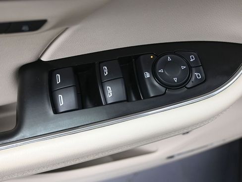 Used 2023 Buick Envision Avenir image 11