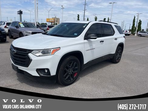 Used 2021 Chevrolet Traverse Premier w/ Redline Edition FWD image 1