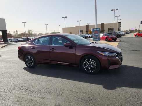 Used 2024 Nissan Sentra SV image 8