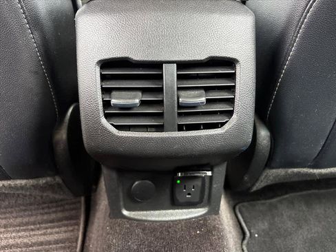 Used 2017 Ford Fusion Energi SE FWD image 10
