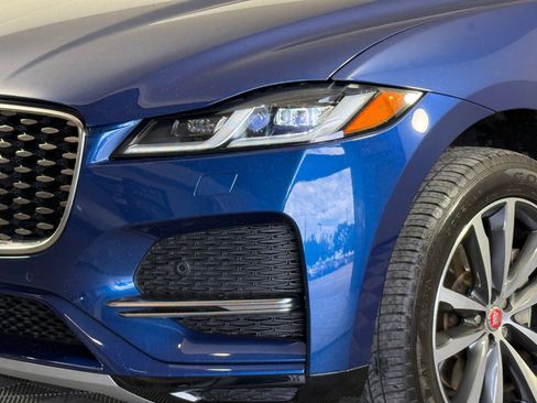 Used 2023 Jaguar F-PACE S image 10