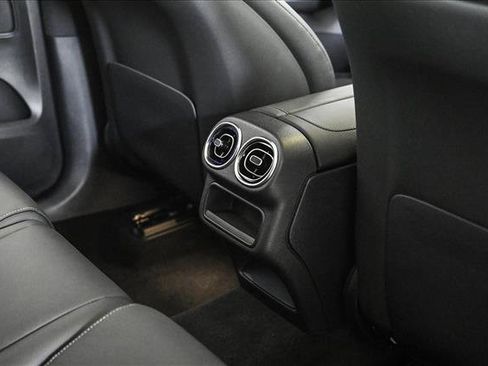 Certified 2025 Mercedes-Benz GLC 43 AMG 4MATIC image 19