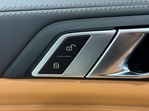 New 2026 BMW X5 xDrive40i w/ M Sport Package image 26