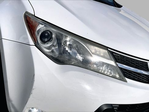 Used 2015 Toyota RAV4 XLE FWD image 26