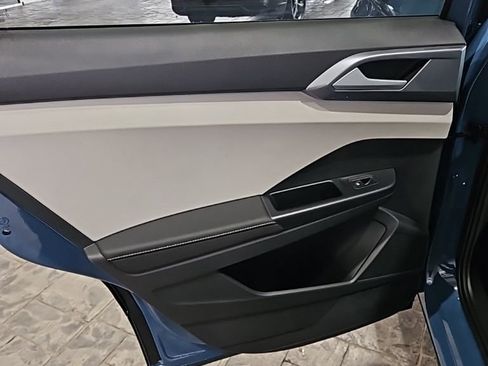 New 2026 Volkswagen Taos SEL image 20