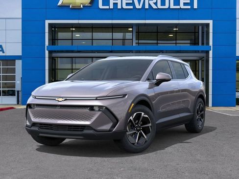 New 2026 Chevrolet Equinox EV LT image 6