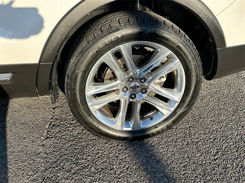 Certified 2017 Ford Explorer Limited w/ Equipment Group 301A image 24