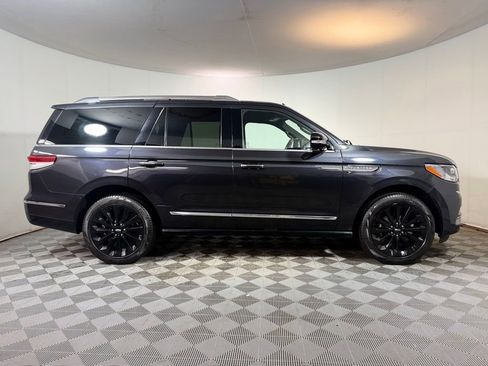 Used 2023 Lincoln Navigator Reserve image 7