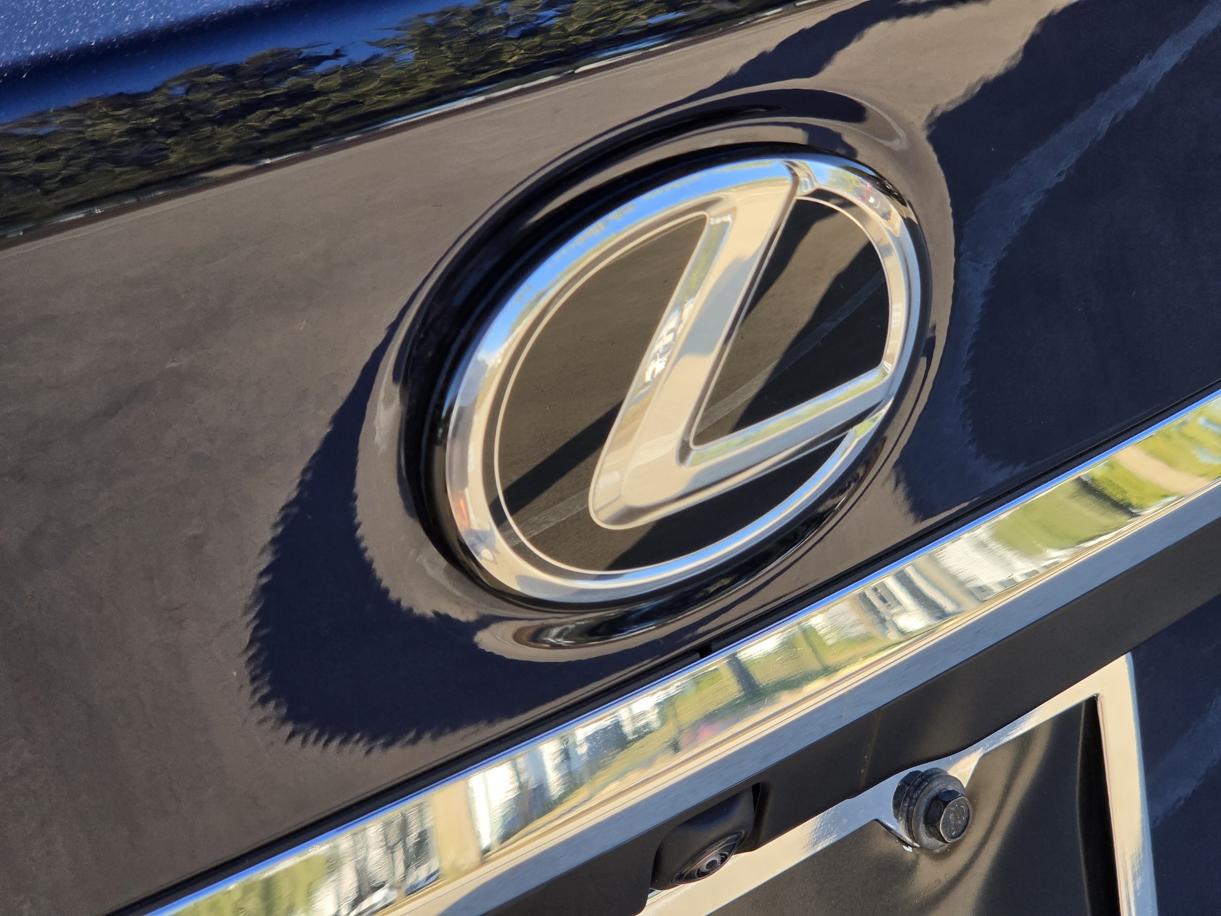 Used 2025 Lexus ES 350 w/ Premium Package FWD image 9