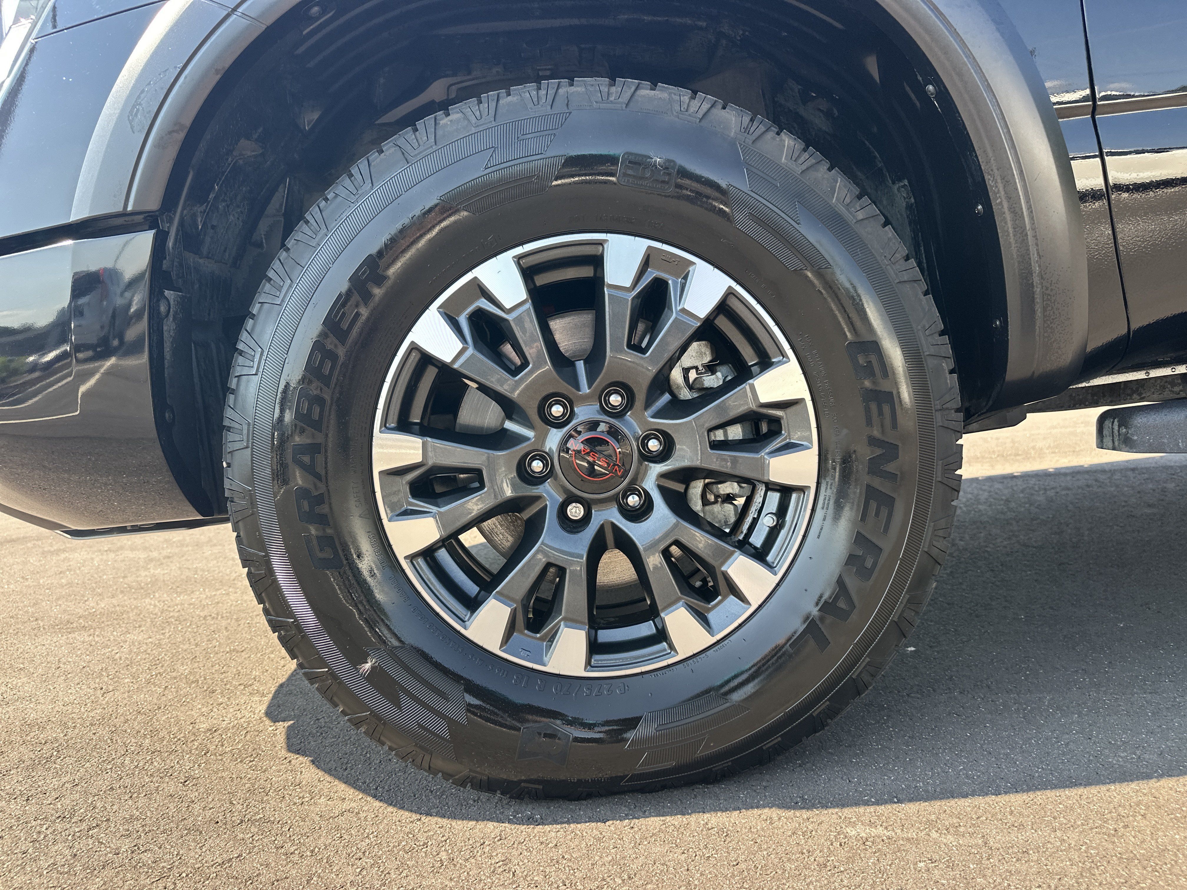 Used 2024 Nissan Titan PRO-4X w/ Pro-4x Convenience Package AWD/4WD image 12