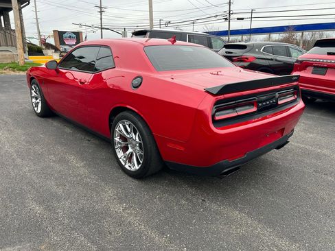 Used 2016 Dodge Challenger SRT Hellcat image 7