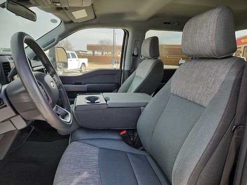 Used 2024 Ford F350 XLT image 7