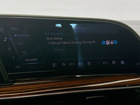 Used 2024 Cadillac Escalade Luxury image 16