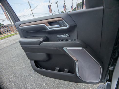 Used 2023 Chevrolet Silverado 1500 High Country w/ Z71 Off-Road Package AWD/4WD image 24