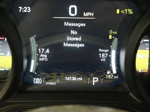 Used 2025 Jeep Wrangler Unlimited Sahara AWD/4WD image 17