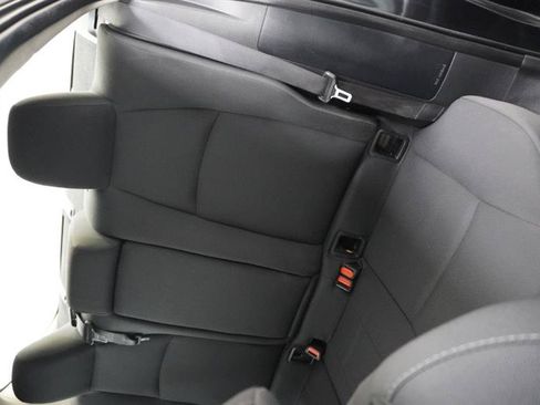 Used 2021 Toyota Corolla LE FWD image 5