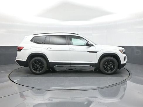 New 2026 Volkswagen Atlas Peak Edition AWD/4WD image 8