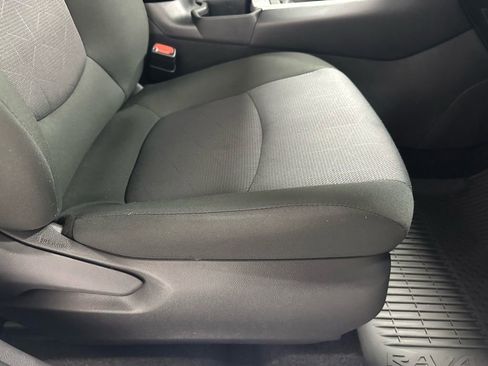 Used 2025 Toyota RAV4 XLE image 56