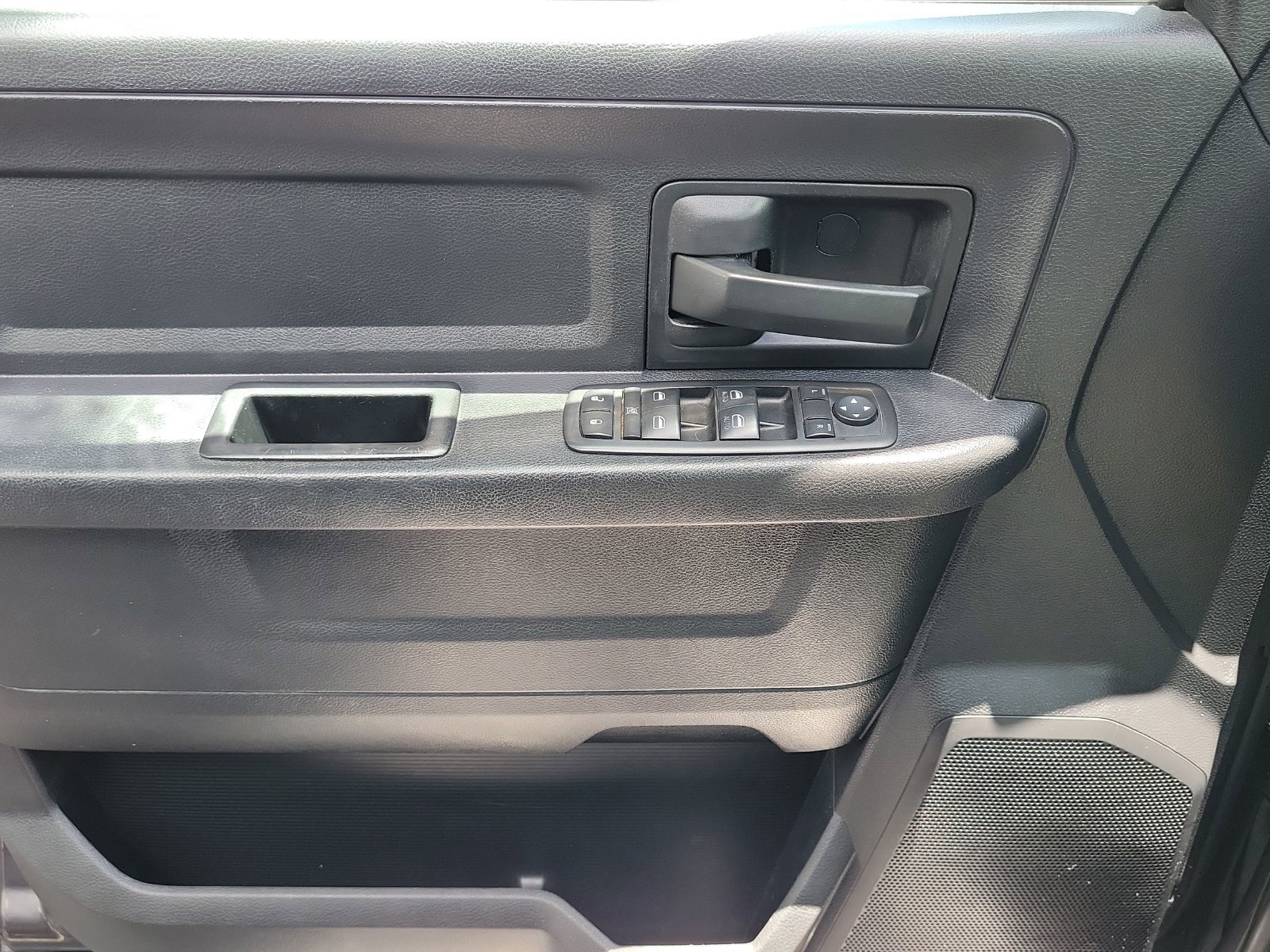 Used 2015 RAM 1500 Tradesman w/ Popular Equipment Group AWD/4WD image 13