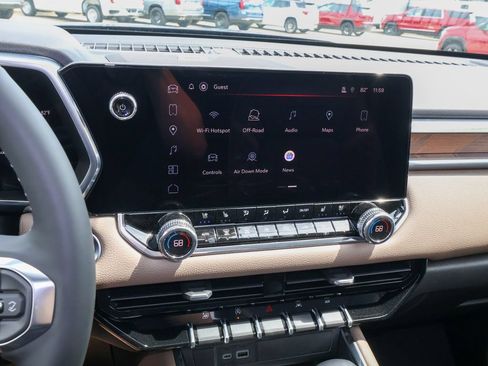 New 2026 GMC Canyon Denali w/ LPO, Black Badging Package AWD/4WD image 16
